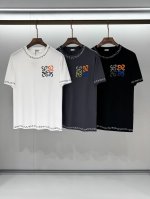 合照细节 2025早秋新款圆领短袖 Loew涂鸦手绘短袖升级原版面料 官方同款 短袖T恤 定制同缸染面料 手感非常舒服 春夏最新砖柜同步 时尚又个性 超级百搭