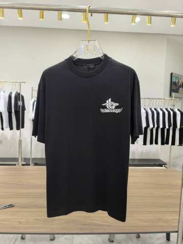 新品 Balenciaga 男士时装款圆领短袖T恤，贸易公司洋行货，高级限定款，25年春夏新品，明星级人气单品！ 客供埃及进口顶级面料，甄选尼罗河区域光照极好的