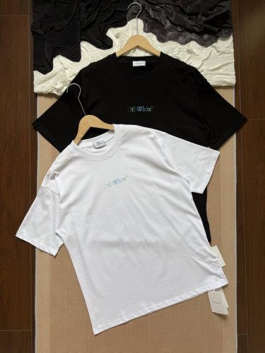 off-White 渐变箭头图案 高街宽松圆领短袖T恤 男女同款 颜色 黑色 白色 尺码 S-Xl 面料 260克定制双纱高密度纯棉面料 工艺: 整件衣服采用精