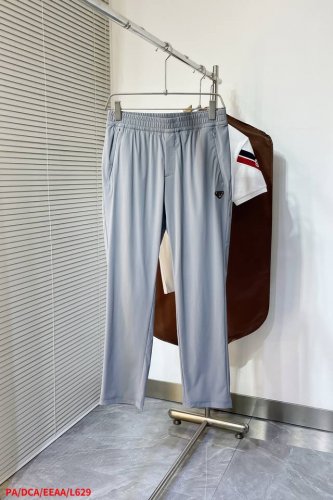 L629 pa普拉达 户外防风透气春夏男士软壳裤！无缝设计 高热度户外机能风3D立体修身裁剪，高定户外机能面料 抗撕裂效果很强悍舒适感真心没话说 男子软壳 轻量