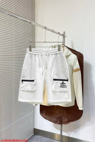 西太后 2025夏季新款原单专柜休闲短裤，奢华经典品牌原版Logo配饰 专柜热销款 身穿着非常舒适 低调不失奢华 穿出去非常有档次 裤型款式和裁剪亦无需多言 上