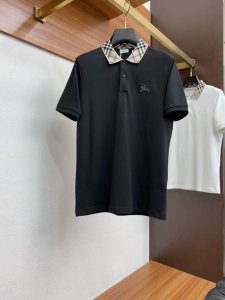 巴宝莉 2025新款男士翻领polot恤衫短袖 进口面料呈现 轻盈柔软的面料经过成衣染色 营造出优雅纹理 原版定制 进口纱线色染 定制罗纹领口 定制罗纹 经典让