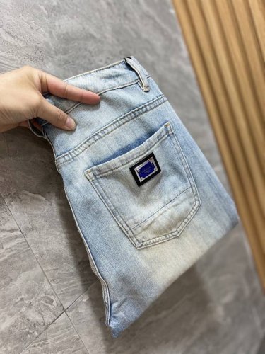 Dg 杜嘉班纳 2025春夏新品 三标齐全 牛仔裤 好货不用过多介绍 看细节 专柜码数：29-38 175 140上身32码