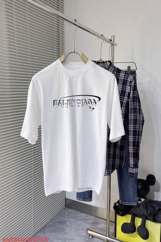 F579 Ba 巴黎世家 新款字母印花双层重工短袖T桖 字母图案不管是T桖还是卫衣都是每年的爆款单品 前幅大面积印花采用大康丽数码印花机直喷 成本极高 经过多次