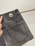 上错价 调整 蒙口、2025最新品，专柜同步有售，原单狠货，水洗休闲牛仔裤，进口原版水洗弹力面料，舒适有弹性，原版五金辅料装饰Logo，版型超正，档次极高，专柜