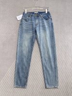 Dh迪奥25Ss夏季新款牛仔裤 高端系列 重工洗水 颜色超级好看 小直筒设计 版型超正 裤腿磨白工艺 后口袋印花 时尚百搭 码数：29，30，31，32，33，