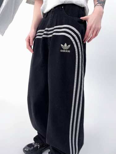 140 阿迪达斯Adidas三叶草美式复古三条杠牛仔裤水洗垂感休闲裤子男女情侣款长裤直筒裤 牛仔裤长短可附近店里裁剪比较方便！每个人腿长短身高都不一样！ 刺绣L