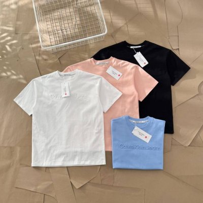 calvin Klein Ck夏季纯色压印字母短袖T恤 515 -面料采用280G双纱爽滑棉，双纱的质感加上爽滑手感，面料整体重磅舒适，细节还原原版一比一，亲测