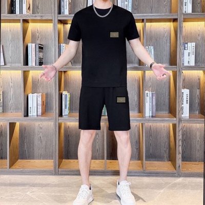 直 品牌 Tb 2025新款男士短袖短裤套装！官网同步销售！市面高端版本！手感细腻柔软！让你穿着更加舒适！立体裁剪版型超赞！尺码:M-5Xl 下单请报身高体重