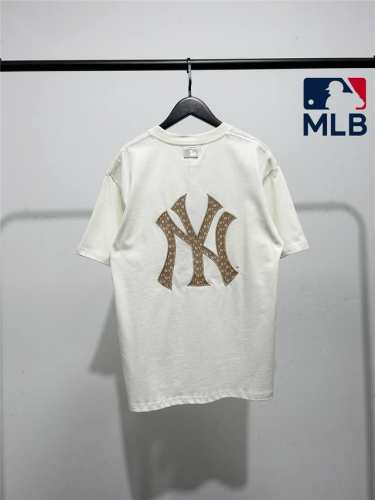 高品质！Mlb柜子新款金线刺绣老花老花短袖T恤！三标齐全，三联吊卡，原厂包装！通肩压条保证舒适性！2025Mlb Ny 老花大Logo刺绣款 情侣圆领短袖高端品