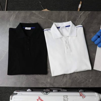 顶级复刻 高端定制 Burberry 巴宝莉 新款蓝色刺绣战马翻领Polo衫休闲短袖T恤 款号：624023 颜色：黑色 白色 购入原版开模打造，全套定制辅料，