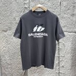 90 Balenciaga巴黎世家精品情侣款短袖，站西同货源高端品质，加厚加款螺纹久洗不垮，内外同平整度高端230克纯棉面料。丝网印花透汗无惧。黑色，铁灰，白色
