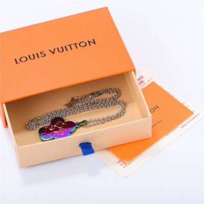 Louisvuitton 路易威登 渐变太阳花标志吊坠项链 官网最新款，众明星佩戴同款 现货秒发 原版购入开发 抛光 电镀 打磨 捞色 手工 滴色 镭射刻字 正