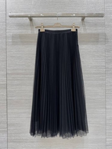 独家首发原单品质 Bc* 25春夏新品，腰部链条设计，超大摆压褶网纱长半裙！超百搭单品，必入手系列！减龄少女风气质女神。独家定制100%进口网纱面料，柔软网纱材