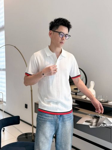 Tb 2025 新品短袖Polo，帅气时尚，顶级定位顶织字母Logo，简约百搭款。面料针织 不仅挺括，保持潮流的廓形，又穿着舒适，纱织更细腻，码数M-3Xl