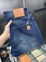 罗意威 高端定制、2025早春最新款牛仔裤 柜台同步发售 原版定制复刻 客供五金辅料 原单品质 进口牛仔面料高弹力 重工洗水 做工走线精细 上身绝佳！优选单品