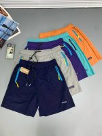 patagonia 巴塔哥尼亚户外防水轻薄自收纳撞色情侣短裤 巴塔哥尼亚夏季户外新品短裤推荐 宽松直筒五分裤版型 腰部采用松紧加定制花型抽绳设计 穿着更为便捷