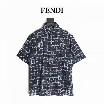 Fendi 芬迪 24Ss亚麻满印短袖衬衫 面料定位印花耗时15天 纽扣定制贝壳扣 夏日穿面料舒适 衣服门禁对位极耗面料 尺码：S-Xl