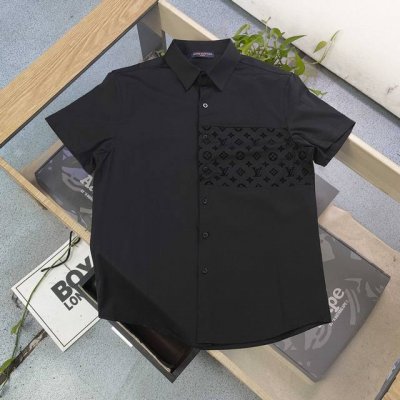 款号 Jxa128 2025新款Louis Vuitton路易威登Lv拼接侧边植绒四叶草Logo提花休闲情侣短袖衬衫 采用纯棉面料 体感更舒服 定位裁剪 衬衫对