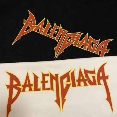 巴黎世家Balenciaga闪电泼墨字母印花宽松圆领短袖 情侣同款 定织定染一致260G纯棉双纱面料 同缸零色差领口螺纹 四针六线工艺 面料舒适透气 机洗不变形