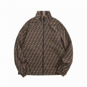 p260上新 Fendi 2024Fw 双面Ff条纹夹克 采用再生尼龙具有很好的透气性和舒适性 经典标志性的Ff图案，不仅代表了品牌的身份和地位，还增加了夹克的