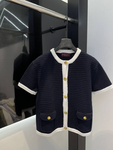 gucci25春季新款 优雅显白的海军针织外套 高级时髦上档次 满身提花高级感爆棚 Sml