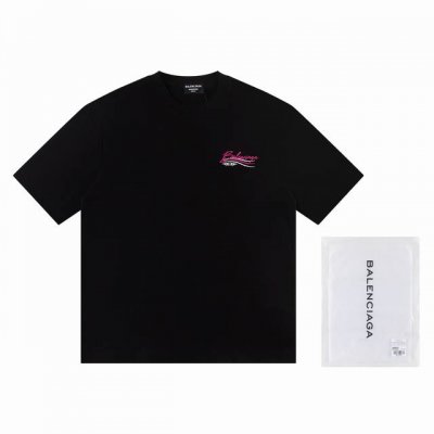 一首批.散单+10 巴黎世家Balenciaga2025新款T恤 材质:采用高版本300G双纱精梳棉 尺寸:S M L Xl 颜色:黑白 款号:W2646