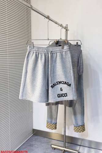 e776 Ba巴黎世家 25春夏新款短裤 这款极简表达现代态度。面布63.1%棉36.9聚酯倩维 超薄复合面料 整体更显质感有力 承载创新精神， 标志性的涂珐琅
