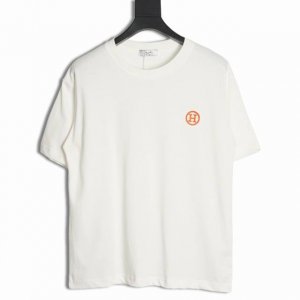 Hermes 爱马仕 24Ss 小标刺绣短袖T恤 面料采用定制240G 26支特滑双股精棉平纹高密无尘全棉布料。前幅高密度加厚，走线平整，代工品质，全套定制辅料