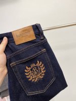 巴宝莉、2025最新品，专柜同步有售，原单狠货，水洗休闲牛仔裤，进口原版水洗弹力面料，舒适有弹性，原版五金辅料装饰Logo，版型超正，档次极高，专柜品质，上身时