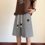 Stone Island 石头岛美式条纹编织短裤，男女同款，海外限量款休闲裤，25Aw石头岛最新款，简约大方日常通勤首选，辨识度更高，宽松廓型 ，男女都可驾驭，