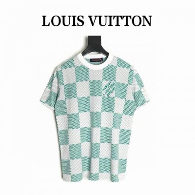 Louis Vuitton 路易威登 Lv Damier棋盘格针织短袖 本款棉质短袖圆领衫出自 春夏秀场，以提花针织工艺重绎经典Damier 图案。Marque