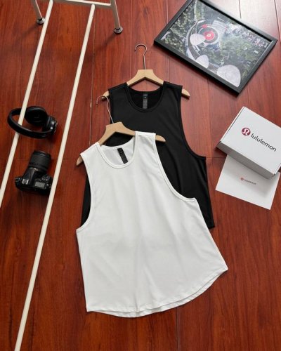 供 原单品质 原装原盒 Lululemon 露露夏季无袖坎肩式背心 男士修身材健身衣Lm3Czvs Lululemon年夏季新款，无袖坎肩式设计时尚百搭棉背心