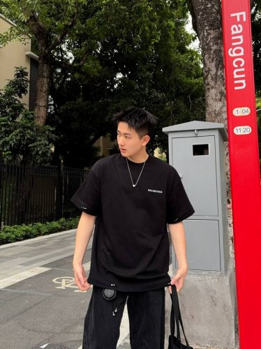 25春夏 巴黎世家 新款上新 颜色 黑色 白色 尺寸 Xs S M L Xl 版型 廓形 克重: 300