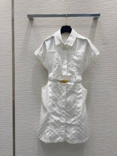96886# Louis Vuitto* 2025Ss新款连衣裙 经典又有型 各种都能完美驾驭 高级成衣做法 细节美到爆 精美又日常 轻松驾驭 质感棒棒哒 减龄
