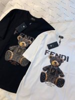 好货上新 主推 fendi个性小熊玩偶印花情侣短袖T恤 客供高定纯棉双纱食毛面料 进口机器二本针压线 久洗不变形 定制包装吊牌辅料延续原版 颜色 黑色 白色 尺