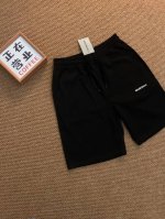 balenciaga 巴黎世家夏季最新款基础五分休闲短裤 采用重磅华棉面料，触感柔和、垂感强，穿着体验感好 4-5级水洗色牢度不易褪色 面料采用水洗印染工艺 水