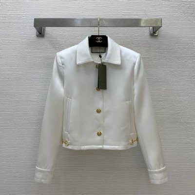款号G25031834Gucc*新款高端精品定制、进口醋酸面料手感丝滑舒适！原版字母Logo船锚纽扣侧边马衔扣装饰时尚百搭翻领P短款外套！、卡其色、白色、黑色、