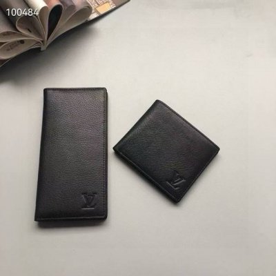长款 130 短款 Lv 西装夹 每一个成熟男士都得有一个钱包，一个质量好的钱包不仅身份象征，而且是你的品味的体现 经典款式永不过时，尽显低调内敛 精细设计，外