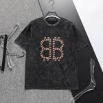 巴黎世家 官网新款洗水T恤.男士圆领经典Logo短袖T- Shirt 采用进口客供定制面料 高端的品质 尽显奢华。8887尺码：M-3Xl