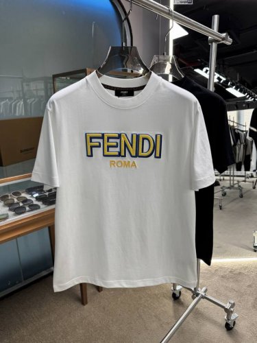 Fd 2025夏装新款男女同款短袖T恤 定制专属纯棉面料 定制原版工艺螺纹 胸前重工字母Logo工艺设计 简约大方 从容百搭 档次极高 完美融入时尚还有风情感一