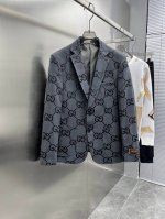 古奇 Gucci 2025Ss春秋新款 西装 西服 ，高端版本！专柜定制面料 透气舒适度高，细节无可挑剔，品牌元素设计理念，体现高品质。手感细腻柔软！呈现休闲裁