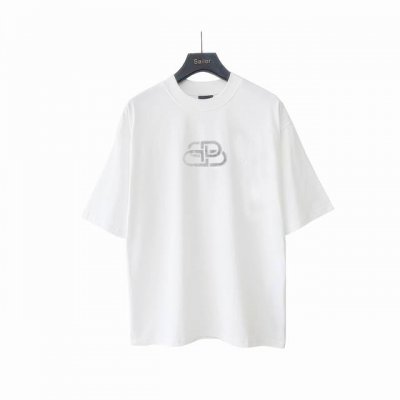 实拍细节图+细节图 Balenciaga巴黎世家新款限定字母Logo短袖T恤 背后字母印花，逼格满满，相当吸睛，超高级上身超酥服，作为舒适穿搭的重中之重，百搭耐