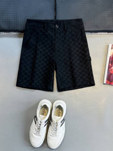Gu25Ss春夏新款Gg提花标识全棉短裤，男士红绿织唛装饰时尚休闲百搭短裤！贸易公司渠道稀出，同步官网发售！Gg提花短裤，作为时尚与品质并重的典范之作，其每一处