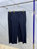 kiton 2025春夏新品休闲裤西裤，官网同步发售，裤身工艺设计，进口客供辅料、面料定制，代工厂P出品免检！每个细节做到极致，原版五金配件，潮范十足、上身有型