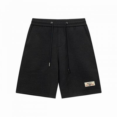 2025 古驰Gucci 新款针织提花短裤，定制面料，针织工艺刺绣Logo。 版型紧致立体，直条纹拼接，定制裤绳五金质感强，顺滑，上身舒适透气，凹凸有型的立体感