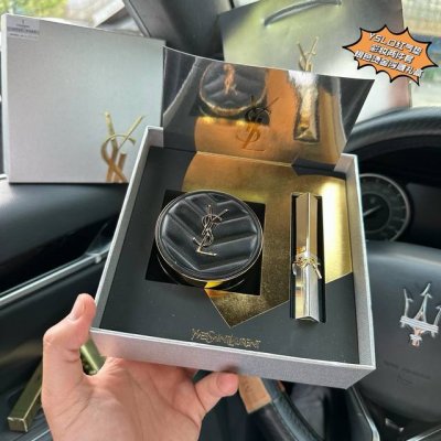 5.11母亲节浮力 #没能力让你穿金戴银，但是可以让你拥有金银，所有的浪漫快乐杨树林都能带给你，初见即是心动，开盖更是惊艳# Ys1杨树林气垫口红彩妆两件套银色