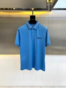 dio迪奥、2025春夏新款丝光珠地棉短袖Polo衫，甄选高级进口成衣定织珠地面料，面料属性皆为上乘，丝光工艺处理，面料光泽度极高，网眼结构细腻自然，舒适性与透