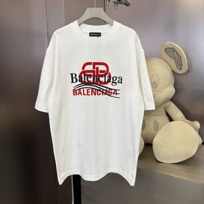 Balenciaga 面料: 320克面料 40支双纱 版型: 宽松版型 最大码穿210斤 尺码: S M L Xl Xxl 颜色: 黑色 白色 春夏限定款 3
