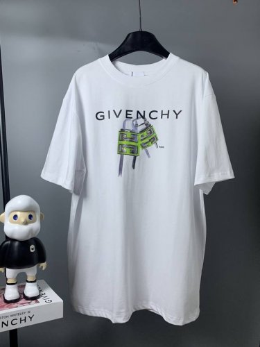 Givenchy*纪梵希 Givenchy*纪梵希锁头字母印花短袖T恤 -定制260克32支全棉双纱紧密爽滑面料 布面干净 布纹清晰 手感非常细腻扎实 更加力挺